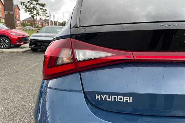 Hyundai I20 1.0 T-GDi Tech Line Hatchback 5dr Petrol DCT Euro 6 (s/s) (90 ps) Blue