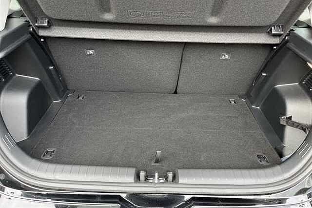 Hyundai I20 1.0 T-GDi Tech Line Hatchback 5dr Petrol DCT Euro 6 (s/s) (90 ps) Black