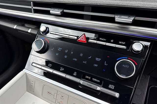 Hyundai SANTA FE 1.6 T-GDi 13.8kWh Ultimate SUV 5dr Petrol Plug-in Hybrid Auto 4WD Euro 6 (s/s) ( Silver