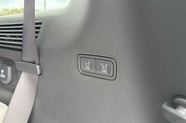 Hyundai SANTA FE 1.6 T-GDi 13.8kWh Ultimate SUV 5dr Petrol Plug-in Hybrid Auto 4WD Euro 6 (s/s) ( Silver