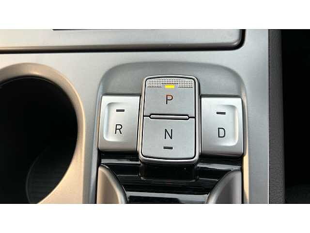 Hyundai KONA 150kW Premium SE 64kWh 5dr Auto WHITE