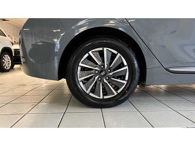 Hyundai Ioniq IONIQ 100kW Premium 38kWh 5dr Auto