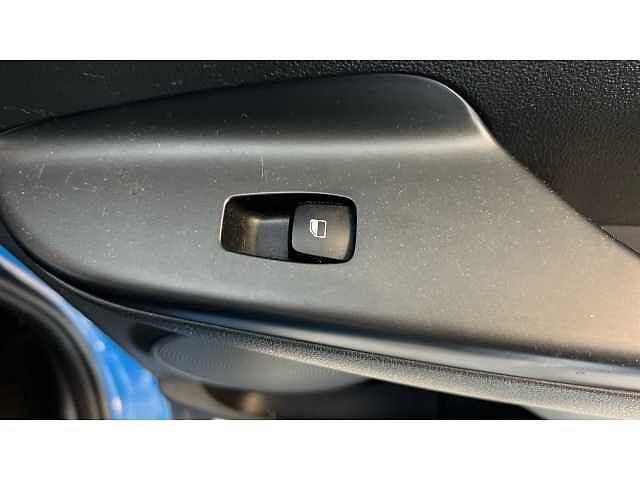 Hyundai KONA 100kW Premium 39kWh 5dr Auto