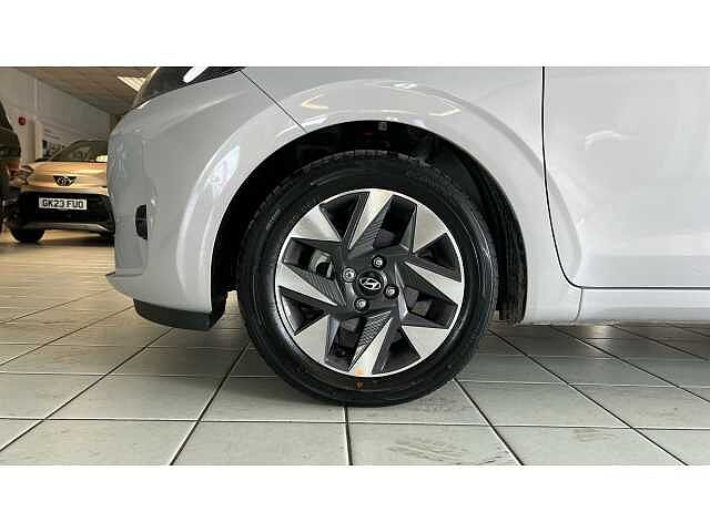 Hyundai I10 i10 5Dr HAT 1.0 MPi 63ps Advance NAV Lumen Gray