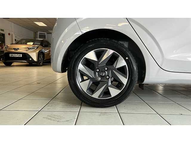 Hyundai I10 i10 5Dr HAT 1.0 MPi 63ps Advance NAV Lumen Gray