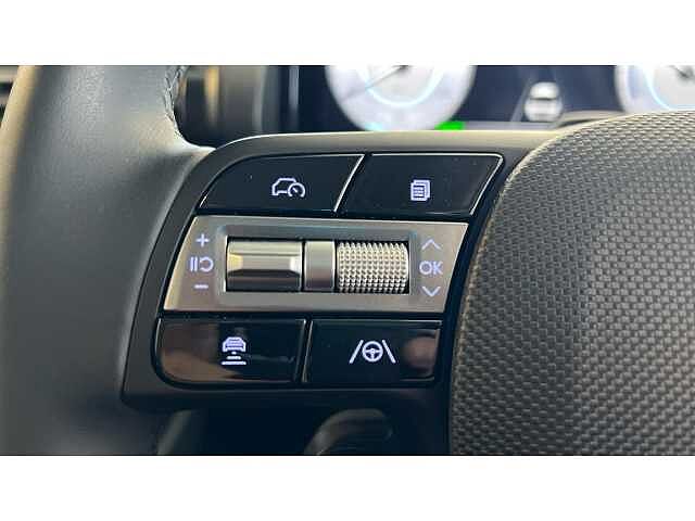Hyundai INSTER 85kW 02 49kWh 5dr Auto White