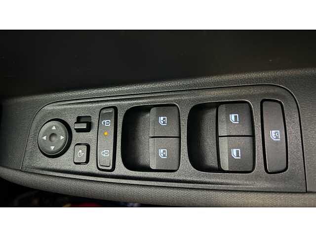 Hyundai INSTER 85kW 02 49kWh 5dr Auto White