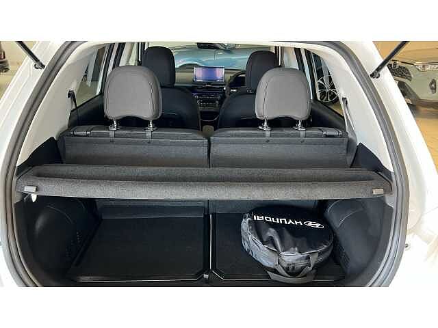 Hyundai INSTER 85kW 02 49kWh 5dr Auto White