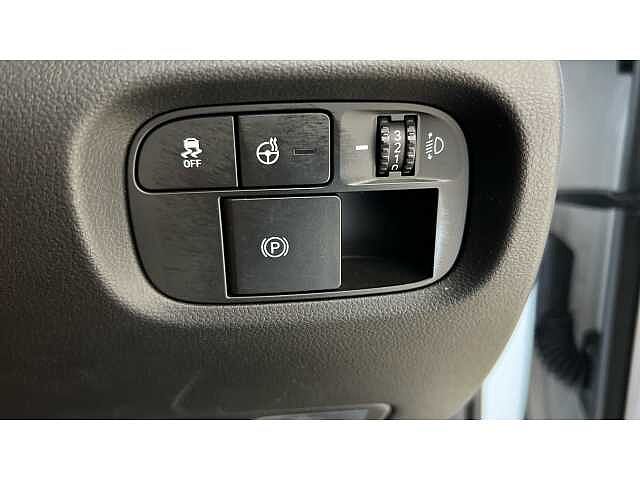 Hyundai INSTER 85kW 02 49kWh 5dr Auto White