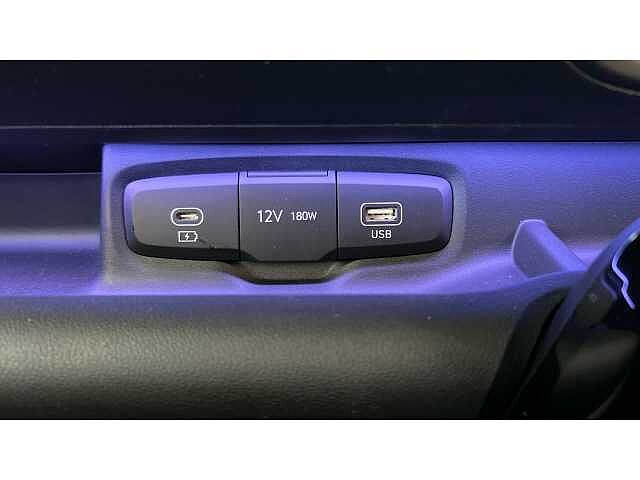 Hyundai INSTER 85kW 02 49kWh 5dr Auto White