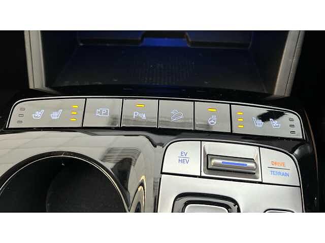 Hyundai TUCSON 1.6 TGDi Plug-in Hybrid Ultimate 5dr 4WD Auto Red