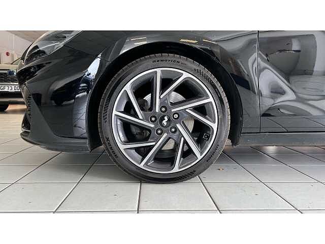 Hyundai I30 FASTBACK 1.5T GDi N Line 5dr DCT Black