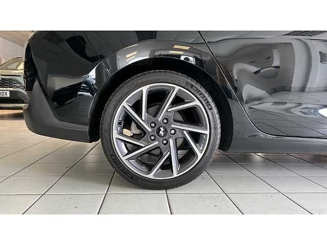 Hyundai I30 FASTBACK 1.5T GDi N Line 5dr DCT Black