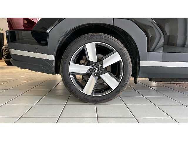 Hyundai SANTA FE 1.6 TGDi 239 Hybrid Ultimate 5dr Auto Black
