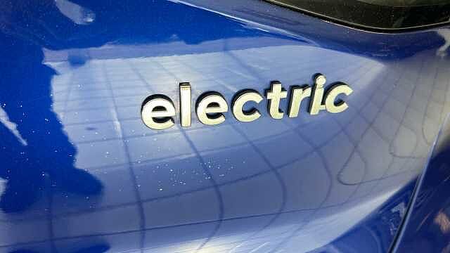 Hyundai IONIQ 100kW Premium 38kWh 5dr Auto Blue