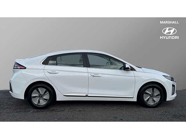 Hyundai IONIQ 1.6 GDi Hybrid Premium 5dr DCT White
