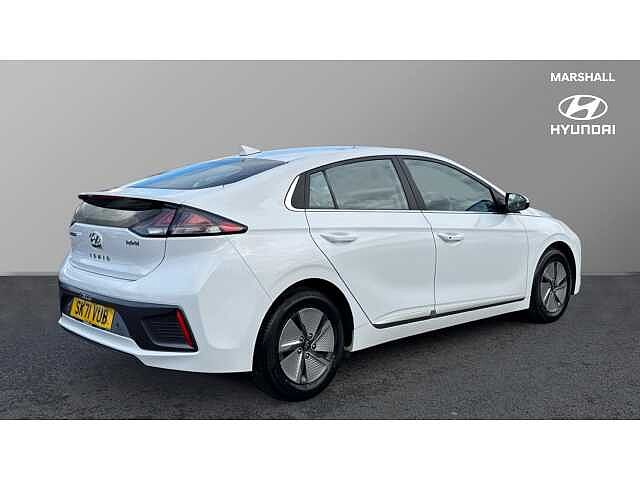 Hyundai IONIQ 1.6 GDi Hybrid Premium 5dr DCT White