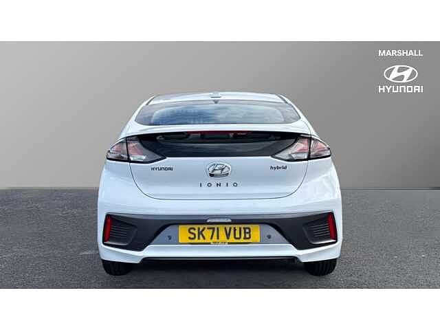 Hyundai IONIQ 1.6 GDi Hybrid Premium 5dr DCT White