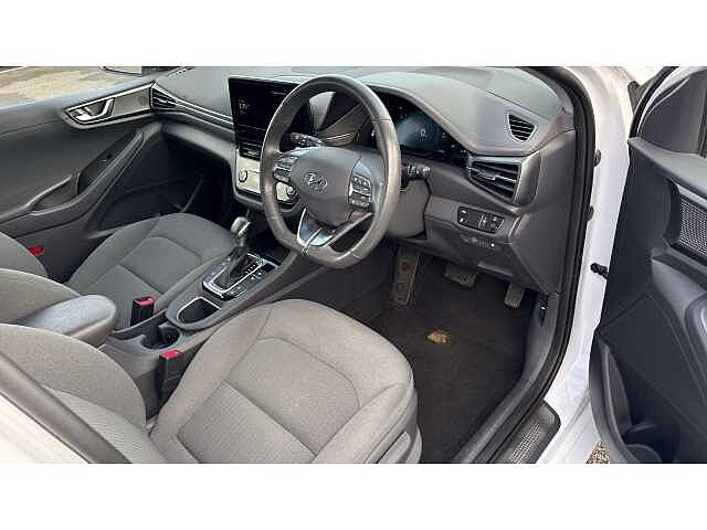 Hyundai IONIQ 1.6 GDi Hybrid Premium 5dr DCT White