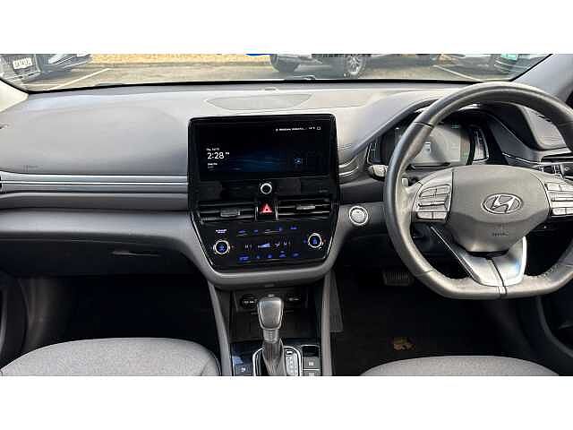 Hyundai IONIQ 1.6 GDi Hybrid Premium 5dr DCT White