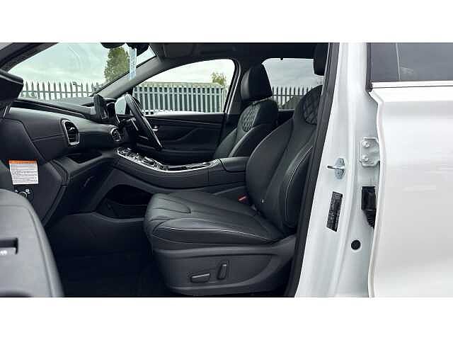 Hyundai SANTA FE 1.6 TGDi Hybrid Ultimate 5dr Auto WHITE