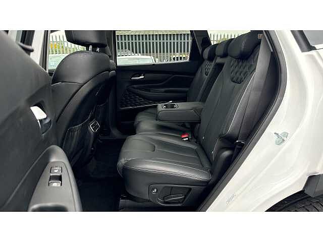 Hyundai SANTA FE 1.6 TGDi Hybrid Ultimate 5dr Auto WHITE
