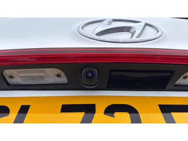 Hyundai SANTA FE 1.6 TGDi Hybrid Ultimate 5dr Auto WHITE