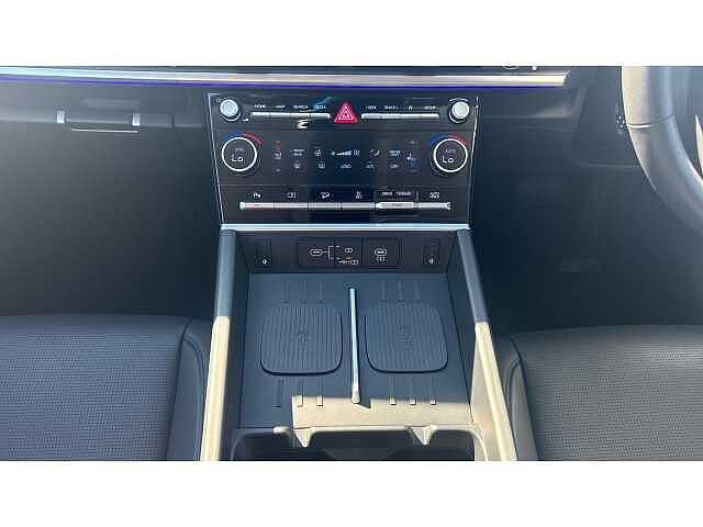 Hyundai SANTA FE SANTA FE 1.6 TGDi Plug-in Hybrid Ultimate 5dr 4WD Auto Black