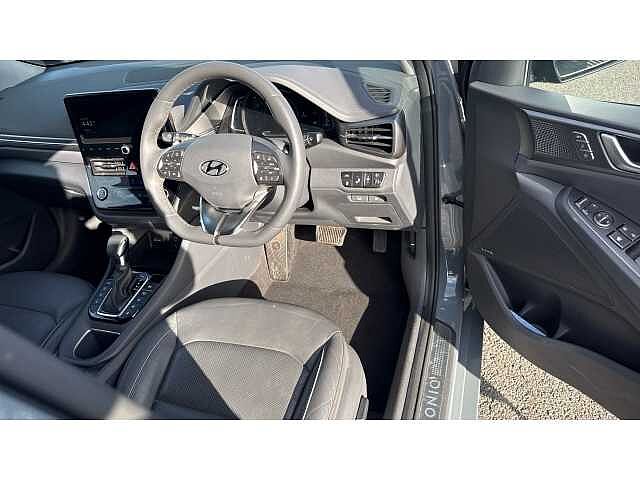 Hyundai Ioniq IONIQ 1.6 GDi Hybrid Premium SE 5dr DCT