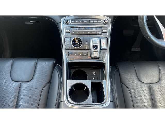 Hyundai SANTA FE SANTA FE 1.6 TGDi Plug-in Hybrid Premium 5dr 4WD Auto Magnetic Force