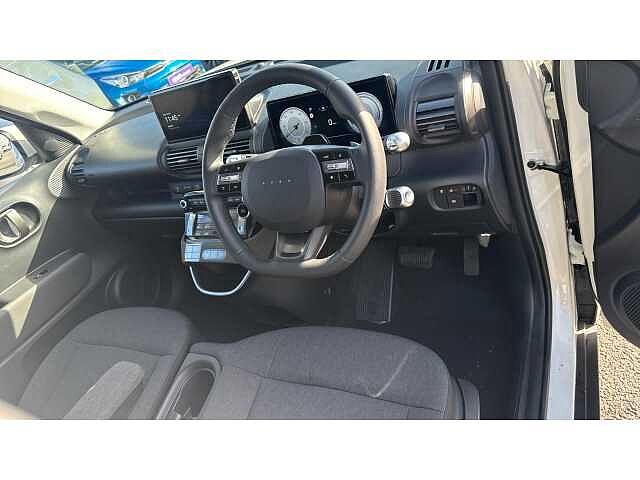 Hyundai INSTER INSTER 85kW 02 49kWh 5dr Auto Natural Ivory