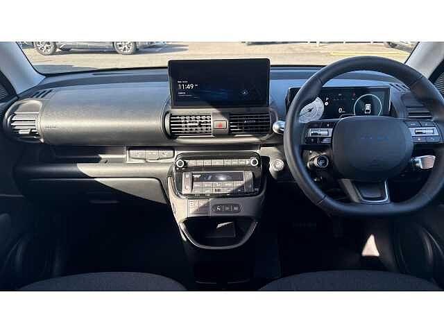 Hyundai INSTER INSTER 85kW 02 49kWh 5dr Auto Natural Ivory