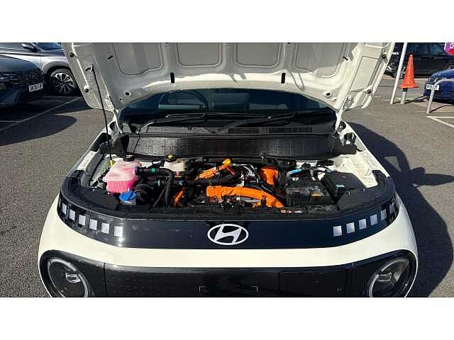 Hyundai INSTER INSTER 85kW 02 49kWh 5dr Auto Natural Ivory