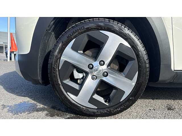 Hyundai INSTER INSTER 85kW 02 49kWh 5dr Auto Natural Ivory