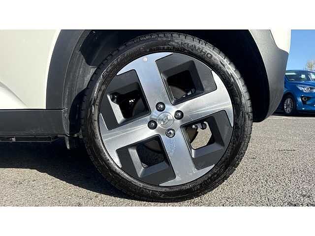 Hyundai INSTER INSTER 85kW 02 49kWh 5dr Auto Natural Ivory