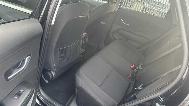 Hyundai KONA 5Dr HAT 65kWh Advance C/Pk AU Abyss Black