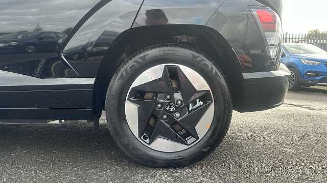 Hyundai KONA 5Dr HAT 65kWh Advance C/Pk AU Abyss Black