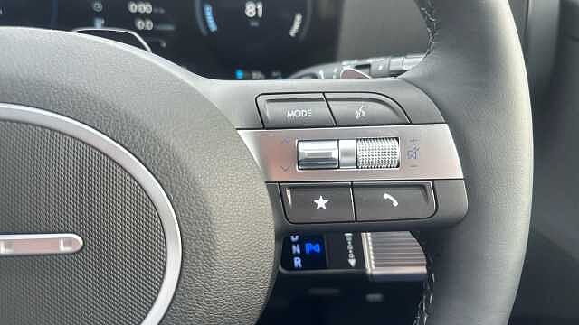 Hyundai KONA 5Dr HAT 65kWh Advance C/Pk AU Abyss Black