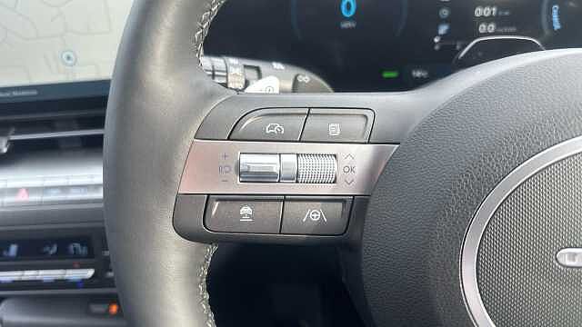 Hyundai KONA 5Dr HAT 65kWh Advance C/Pk AU Abyss Black