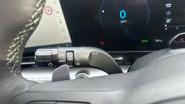 Hyundai KONA 5Dr HAT 65kWh Advance C/Pk AU Abyss Black