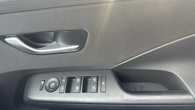 Hyundai KONA 5Dr HAT 65kWh Advance C/Pk AU Abyss Black