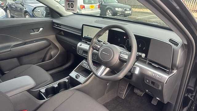 Hyundai KONA 5Dr HAT 65kWh Advance C/Pk AU Abyss Black