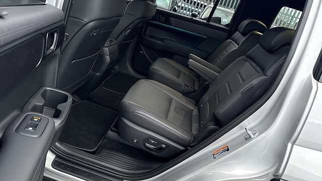 Hyundai SANTA FE SANTA FE 1.6 TGDi PHEV Calligraphy 5dr 4WD Auto [6 Seats] Typhoon Silver