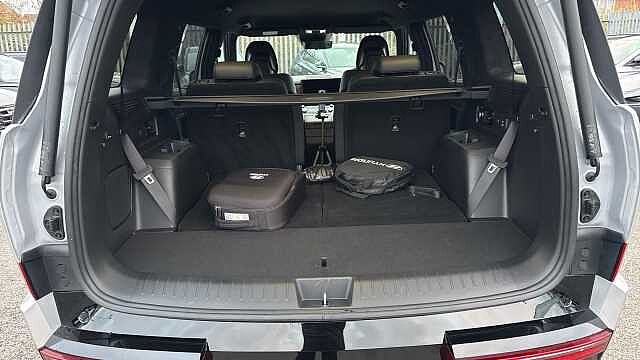 Hyundai SANTA FE SANTA FE 1.6 TGDi PHEV Calligraphy 5dr 4WD Auto [6 Seats] Typhoon Silver