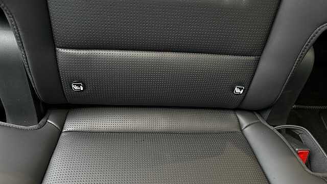 Hyundai SANTA FE SANTA FE 1.6 TGDi PHEV Calligraphy 5dr 4WD Auto [6 Seats] Typhoon Silver