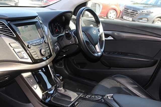 Hyundai i40 1.6CRDi (136ps) Premium Saloon