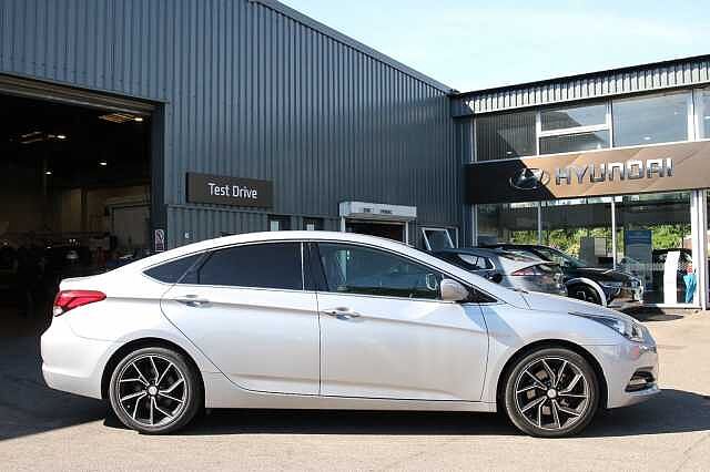 Hyundai i40 1.6CRDi (136ps) Premium Saloon