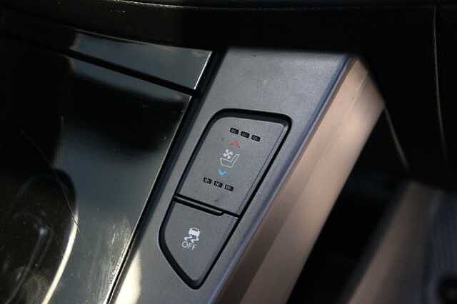 Hyundai i40 1.6CRDi (136ps) Premium Saloon