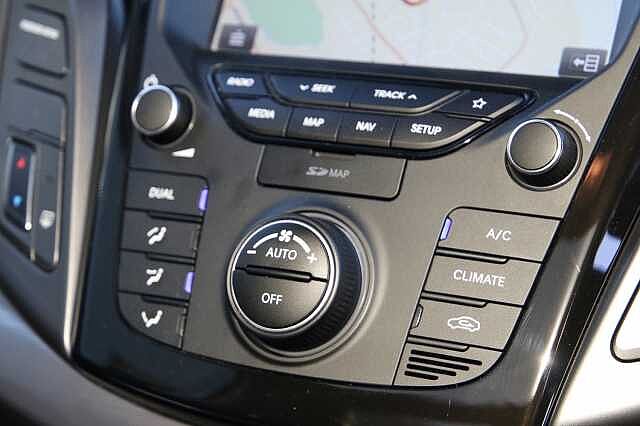 Hyundai i40 1.6CRDi (136ps) Premium Saloon