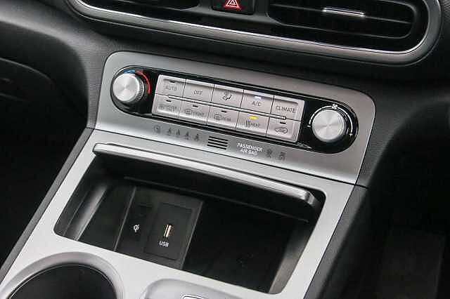 Hyundai KONA Electric SUV E 204ps Ultimate64kWh 10.5kW OBC Black